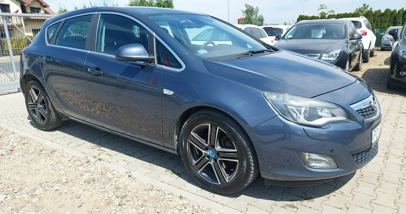 Opel Astra cena 23900 przebieg: 213730, rok produkcji 2010 z Kazimierza Wielka małe 781